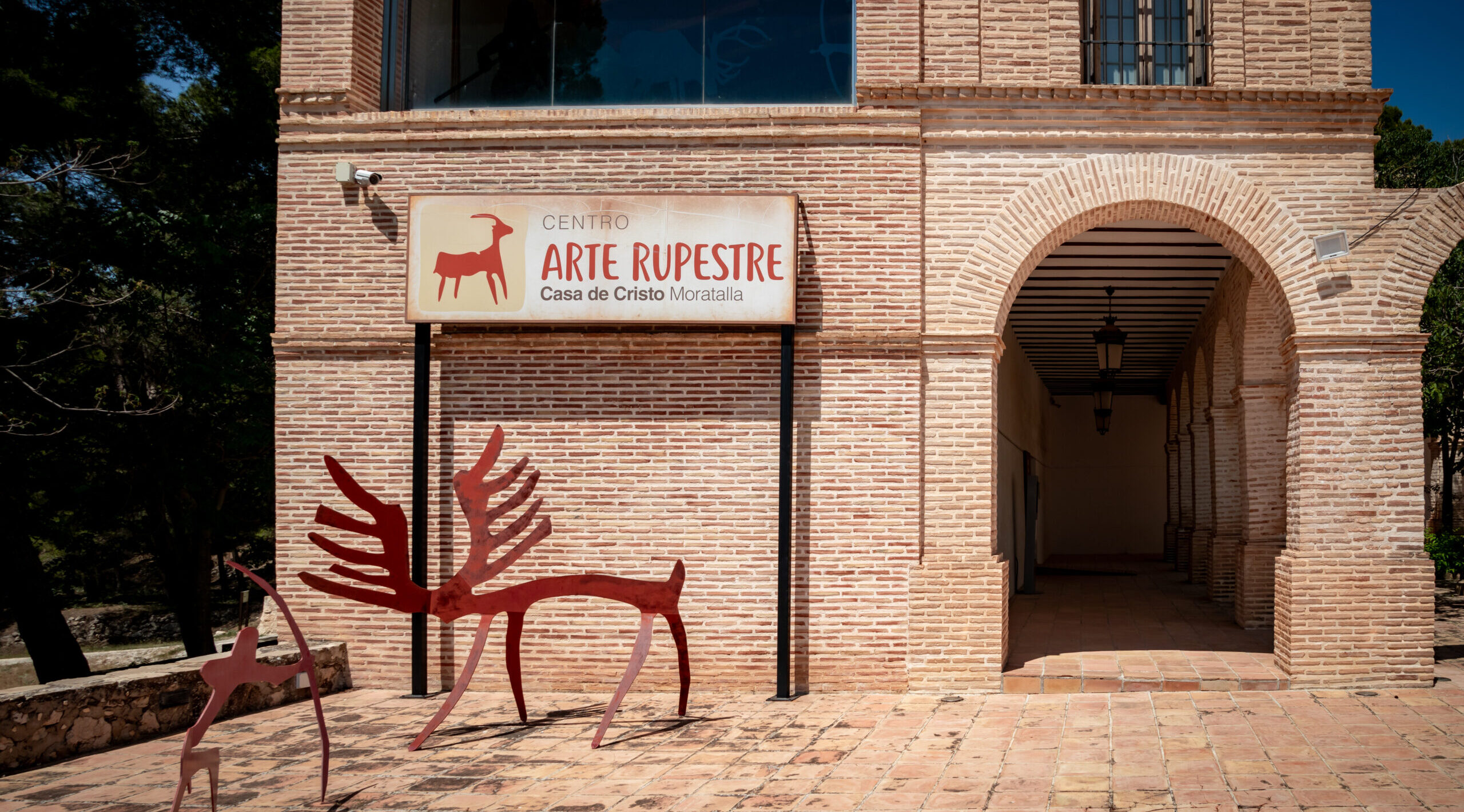 Centro de Arte Rupestre y Pinturas Rupestres - Imagen 1